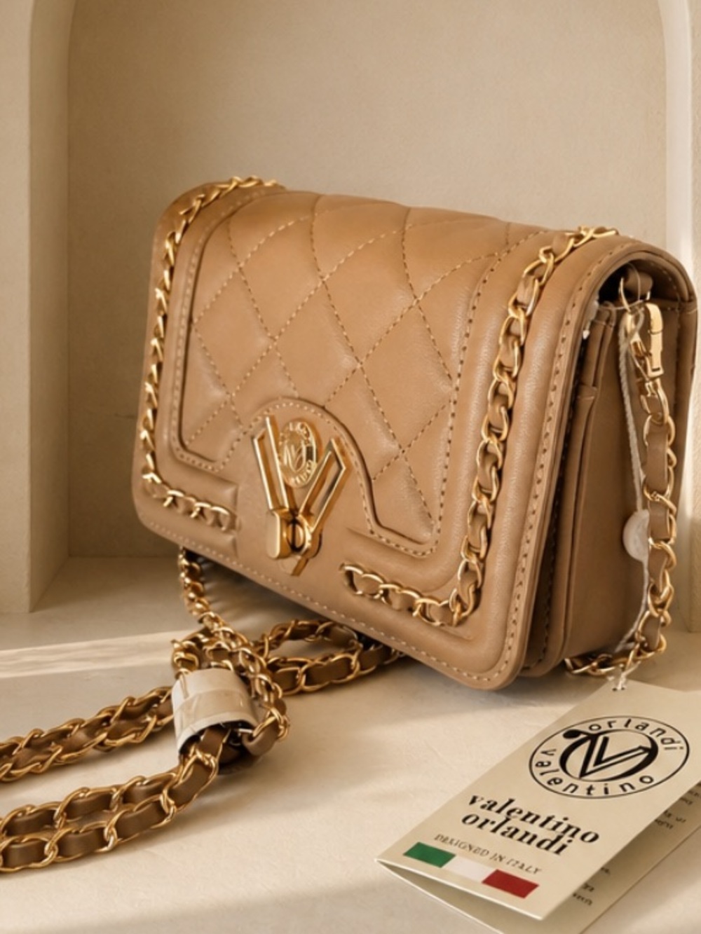 🛑✋PRICE DROP 🛑✋NWT Authentic Elegant Tan Quilted Chain Bag Valentino Orlando.